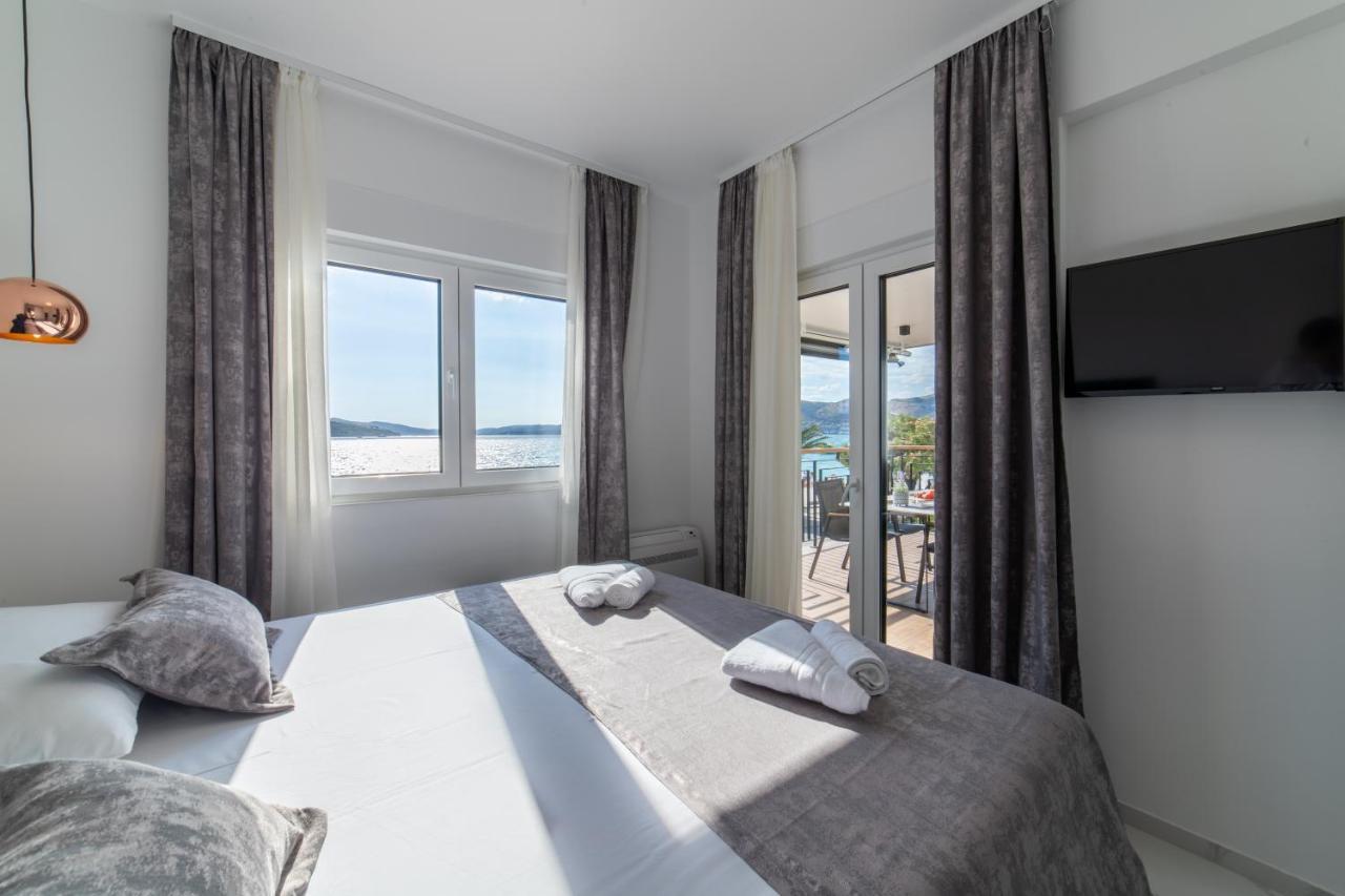 Luxury Apartment Vagabundo 2 Free Parking Trogir Exterior foto